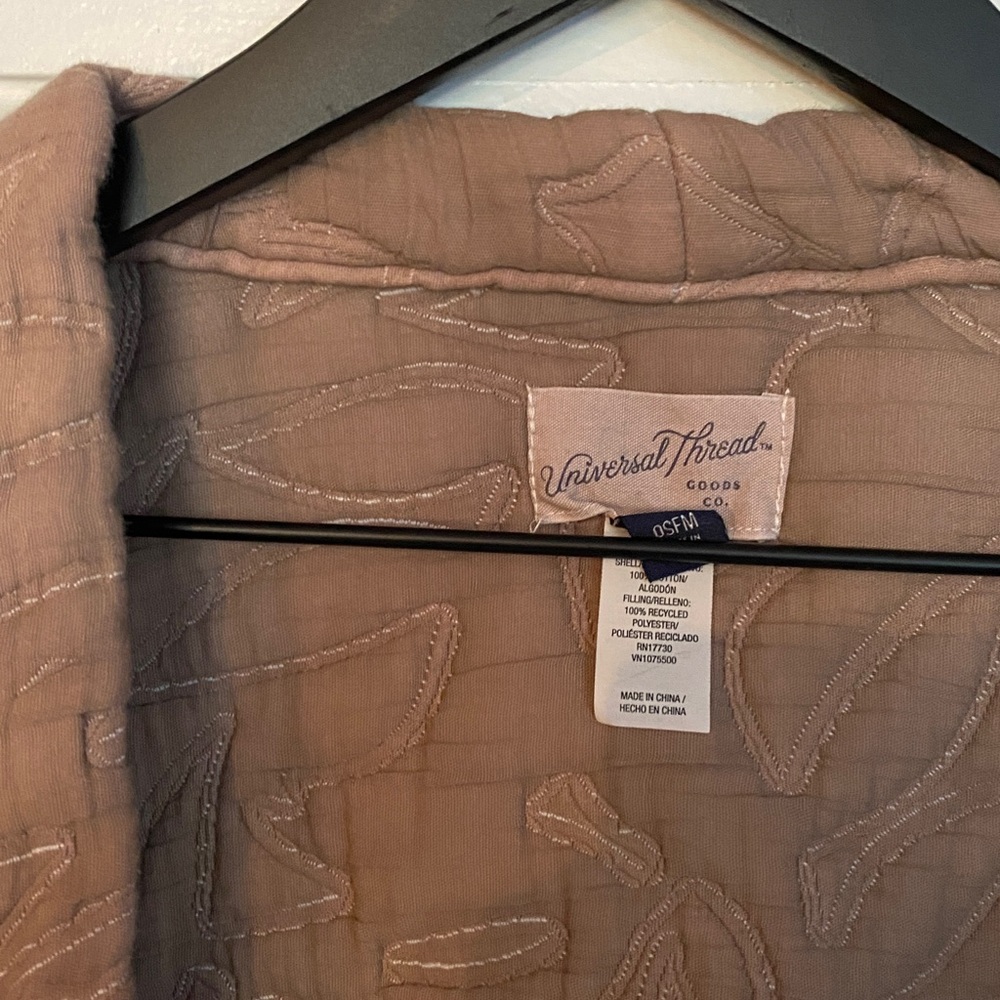 Universal Thread Short Quilted Slouch Vest - image 2